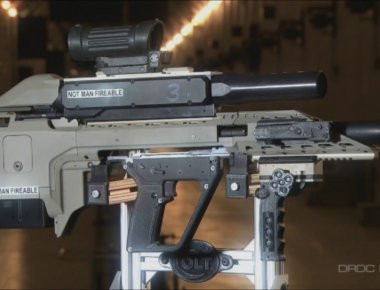 Βίντεο: «Έξυπνο τυφέκιο» βγαλμένο από ταινία επιστημονικής φαντασίας για τον καναδικό στρατό